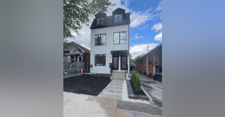 Garden Suite-222 Belgravia Avenue, Toronto, ON, M6E 2M8 - 2
