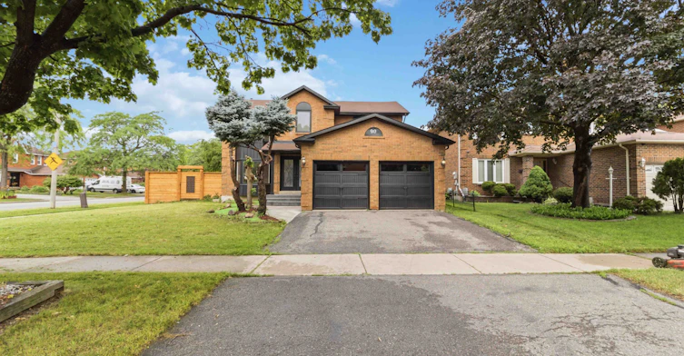 Upper-90 Burgby Avenue, Brampton, ON, L6X 3A4