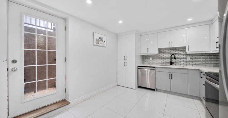 Bsmt-6 Madoc Drive, Brampton, ON, L6V 1Z9 - 2