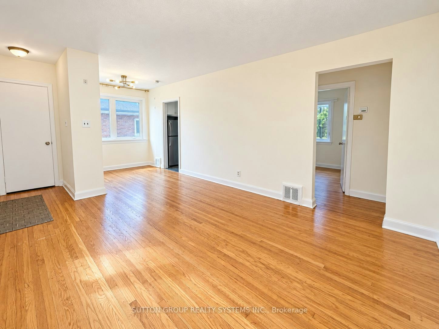 26 Compton Crescent, Toronto, ON, M3M 2C2 - 8