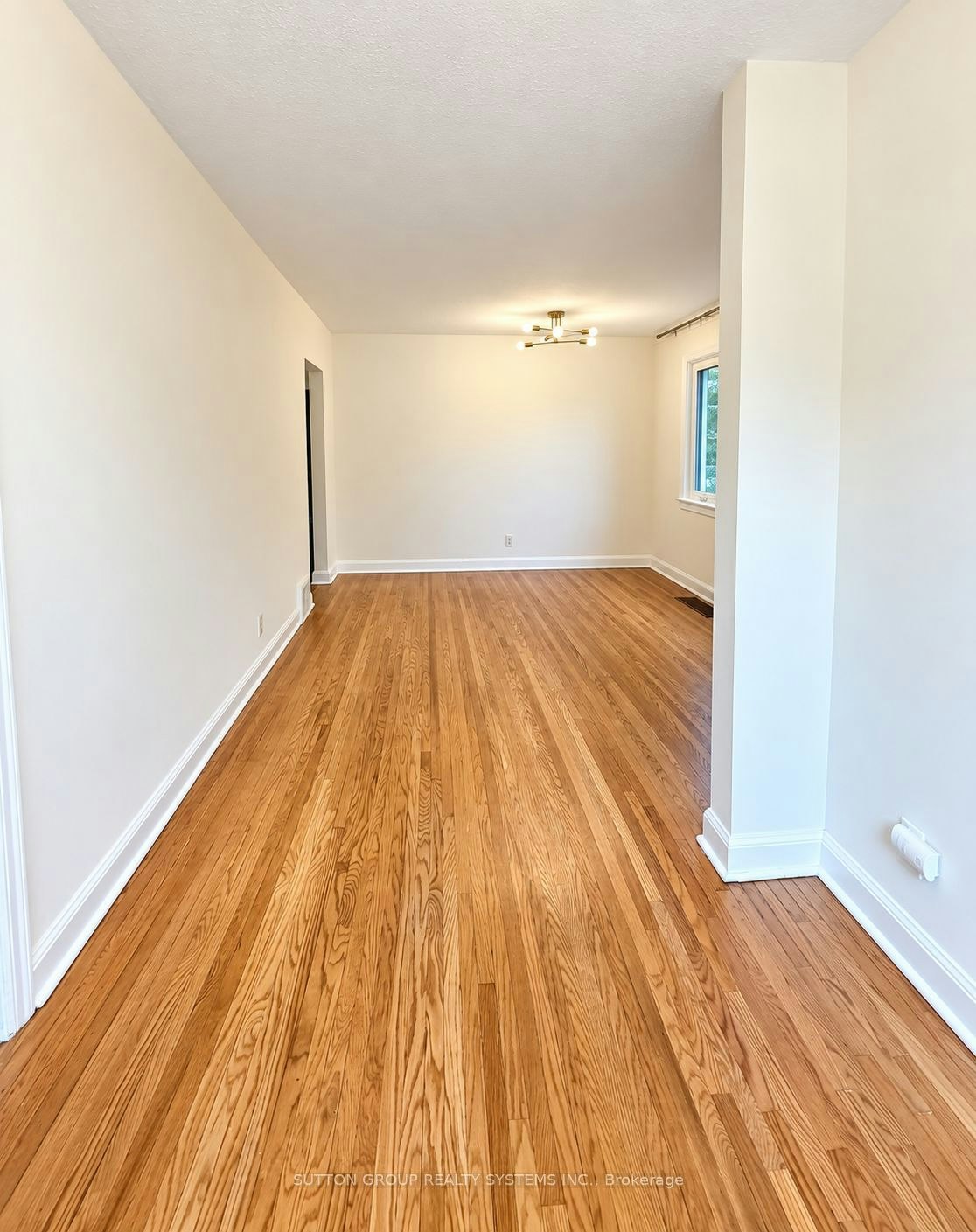 26 Compton Crescent, Toronto, ON, M3M 2C2 - 7