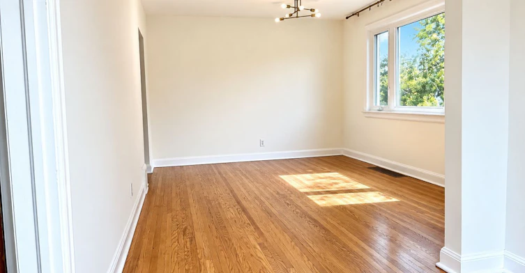 26 Compton Crescent, Toronto, ON, M3M 2C2 - 3