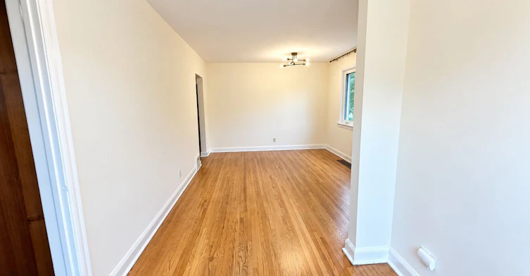 26 Compton Crescent, Toronto, ON, M3M 2C2 - 5