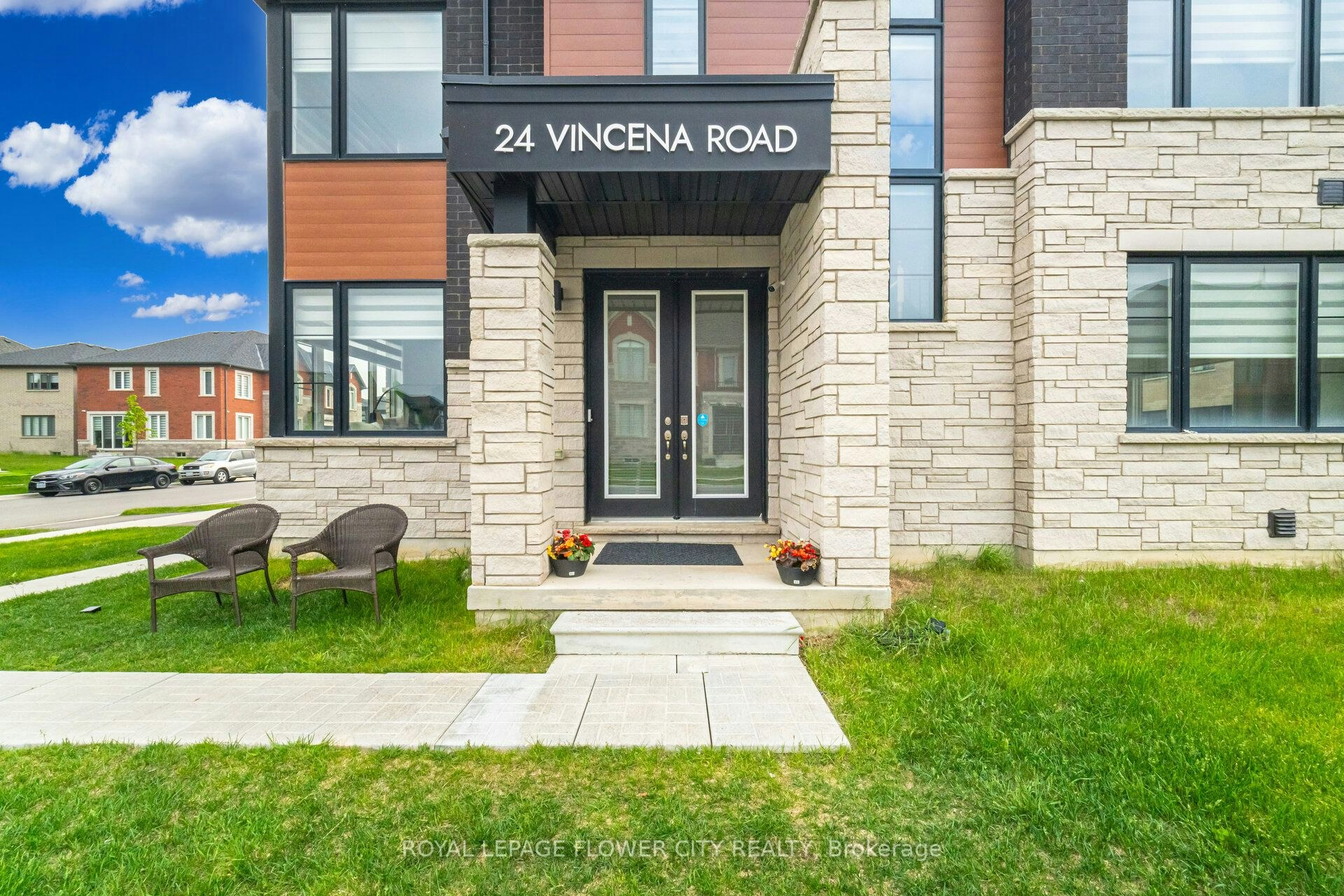 24 Vincena Road, Caledon, ON, L7C 4M3 - 2