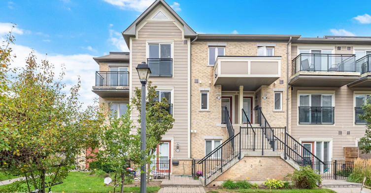 104-2891 Rio Court, Mississauga, ON, L5M 0S4