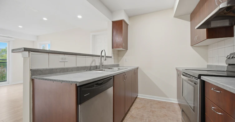 104-2891 Rio Court, Mississauga, ON, L5M 0S4 - 13