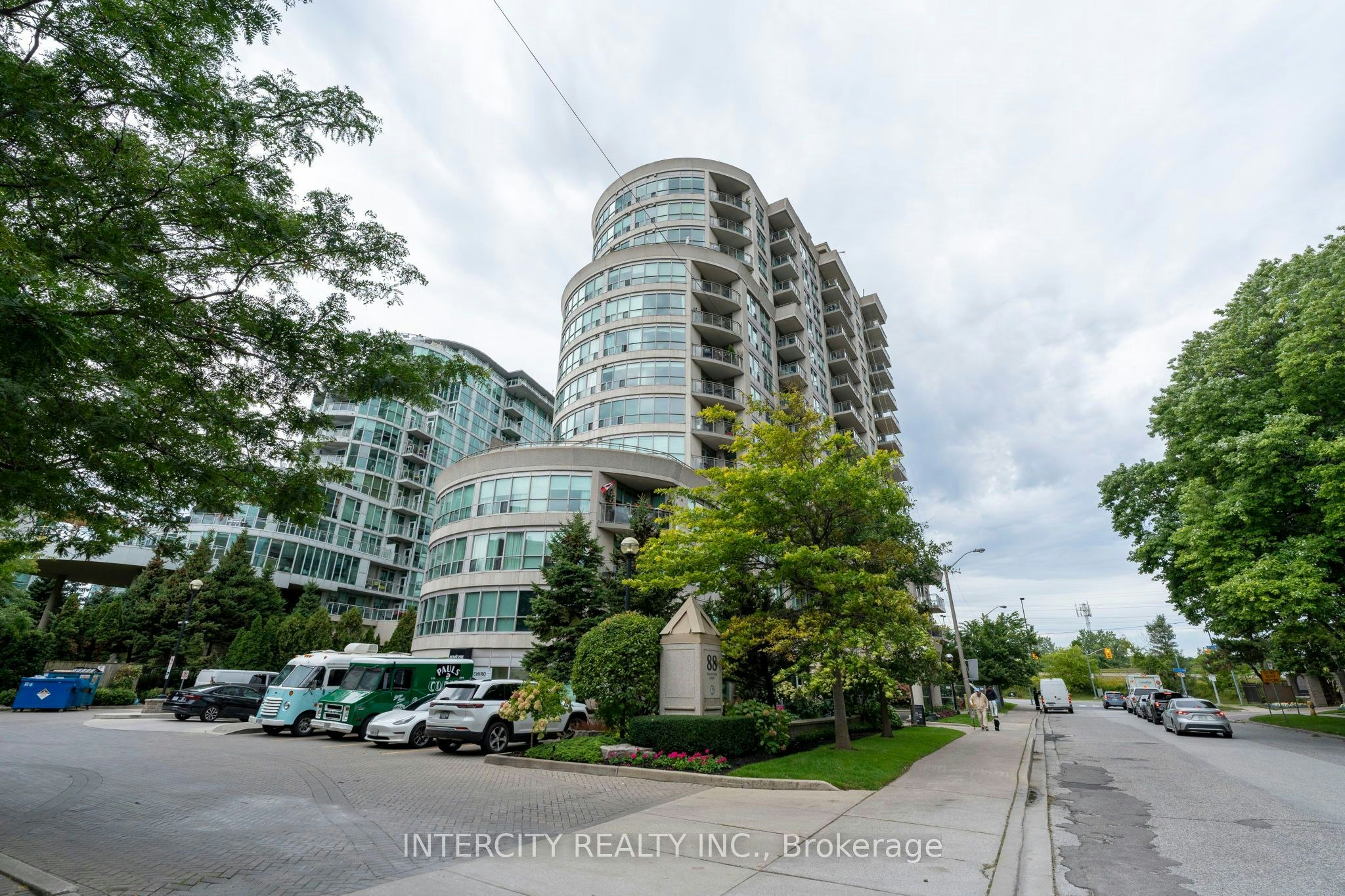 907-88 Palace Pier Court, Toronto, ON, M8V 4C2