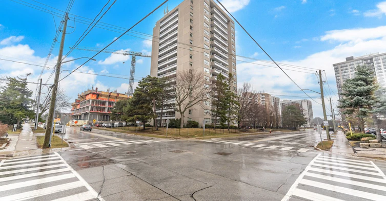 1203-2263 Marine Drive, Oakville, ON, L6L 5K1 - 2