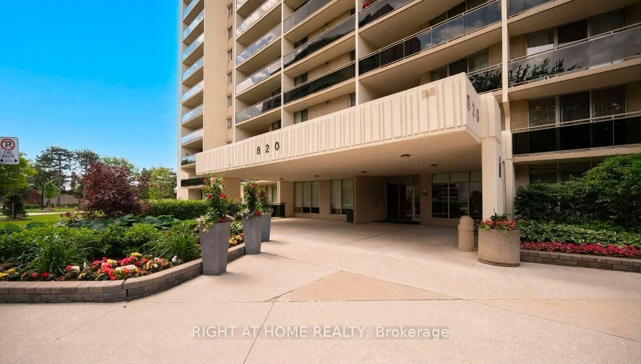 1102-820 Burnhamthorpe Road, Toronto, ON, M9C 4W2