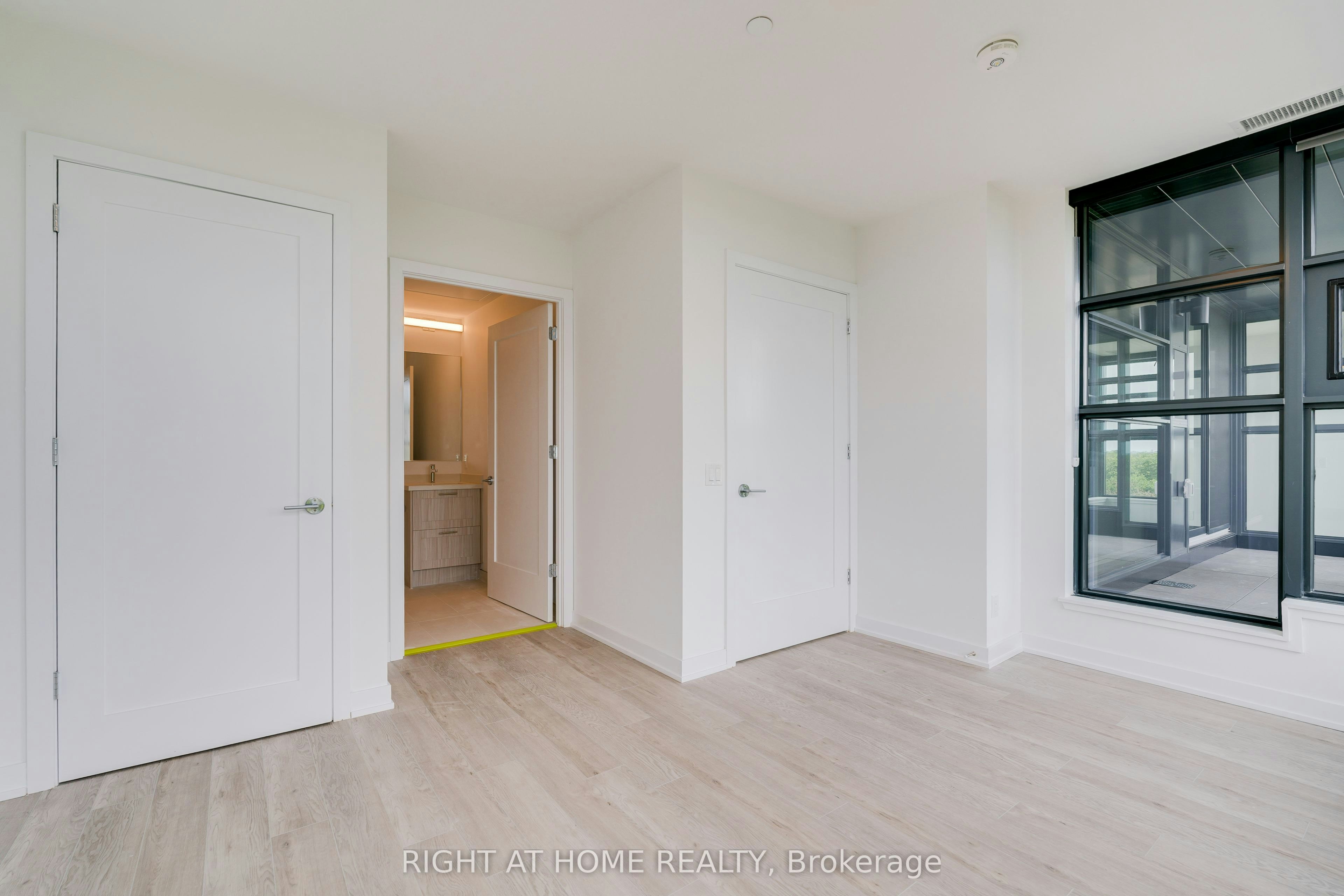 618-2946 Dundas Street W, Toronto, ON, M6P 1Y8 - 11