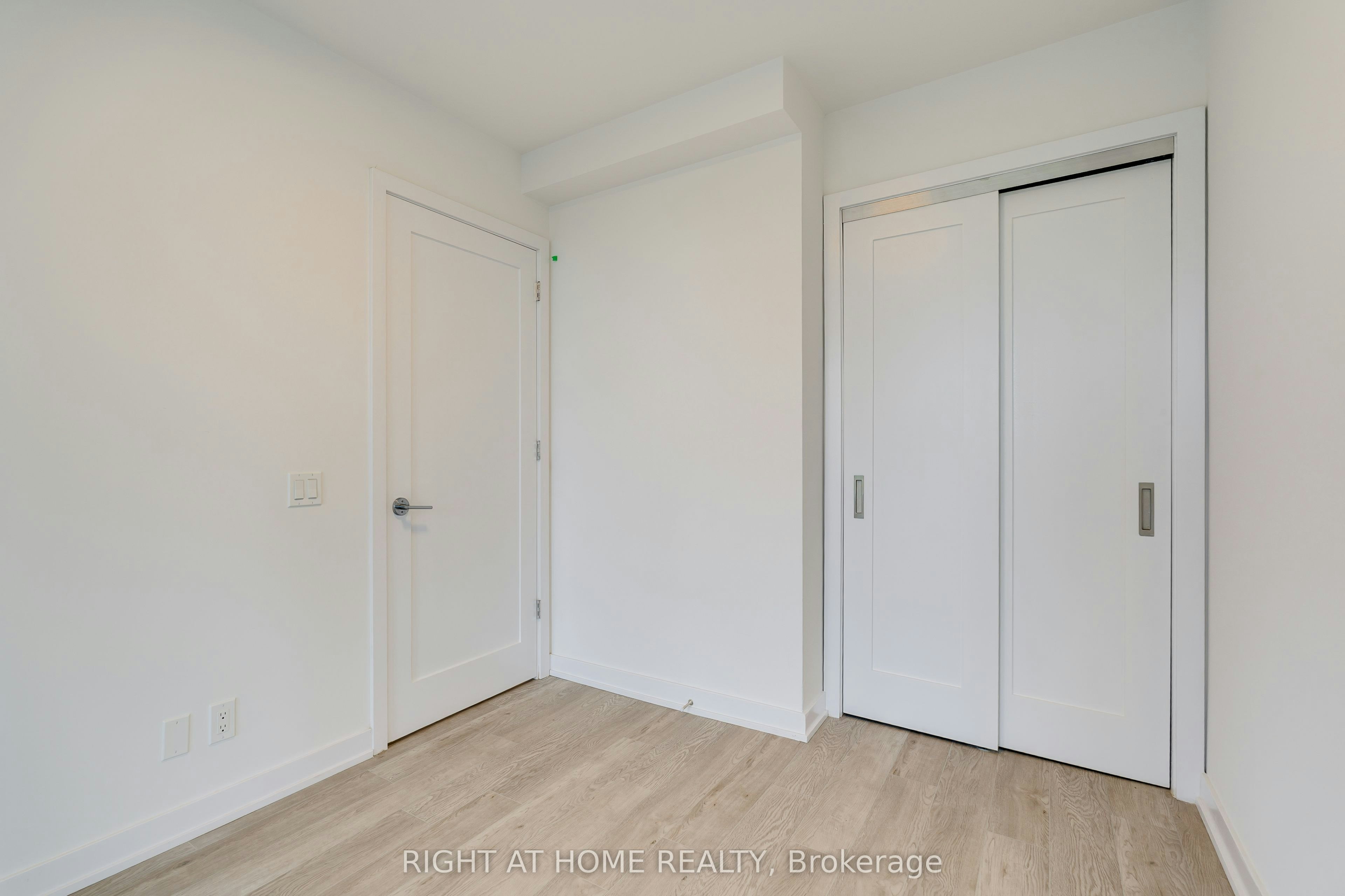 618-2946 Dundas Street W, Toronto, ON, M6P 1Y8 - 9