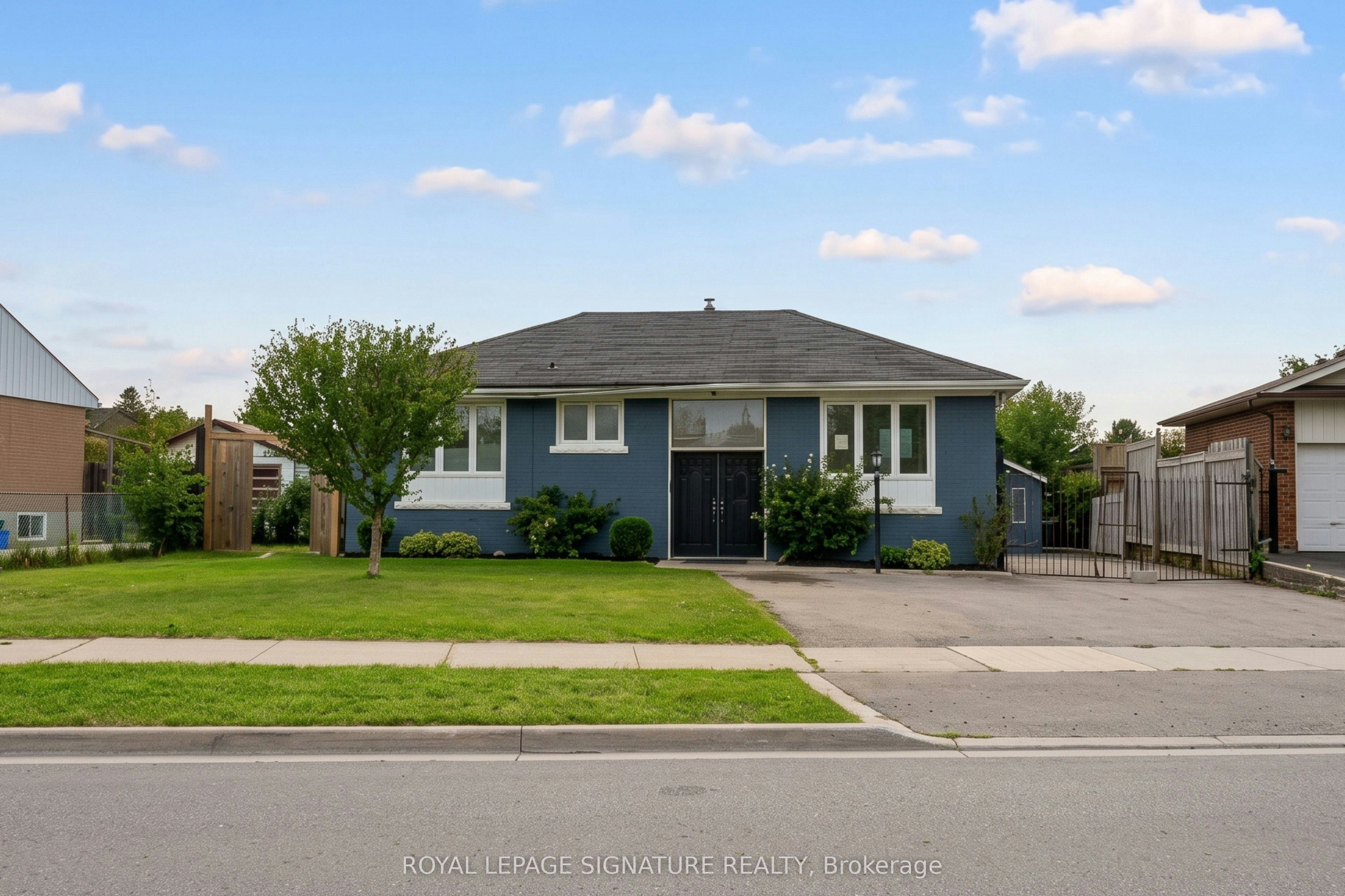 1078 Pinegrove Road, Oakville, ON, L6L 2W4