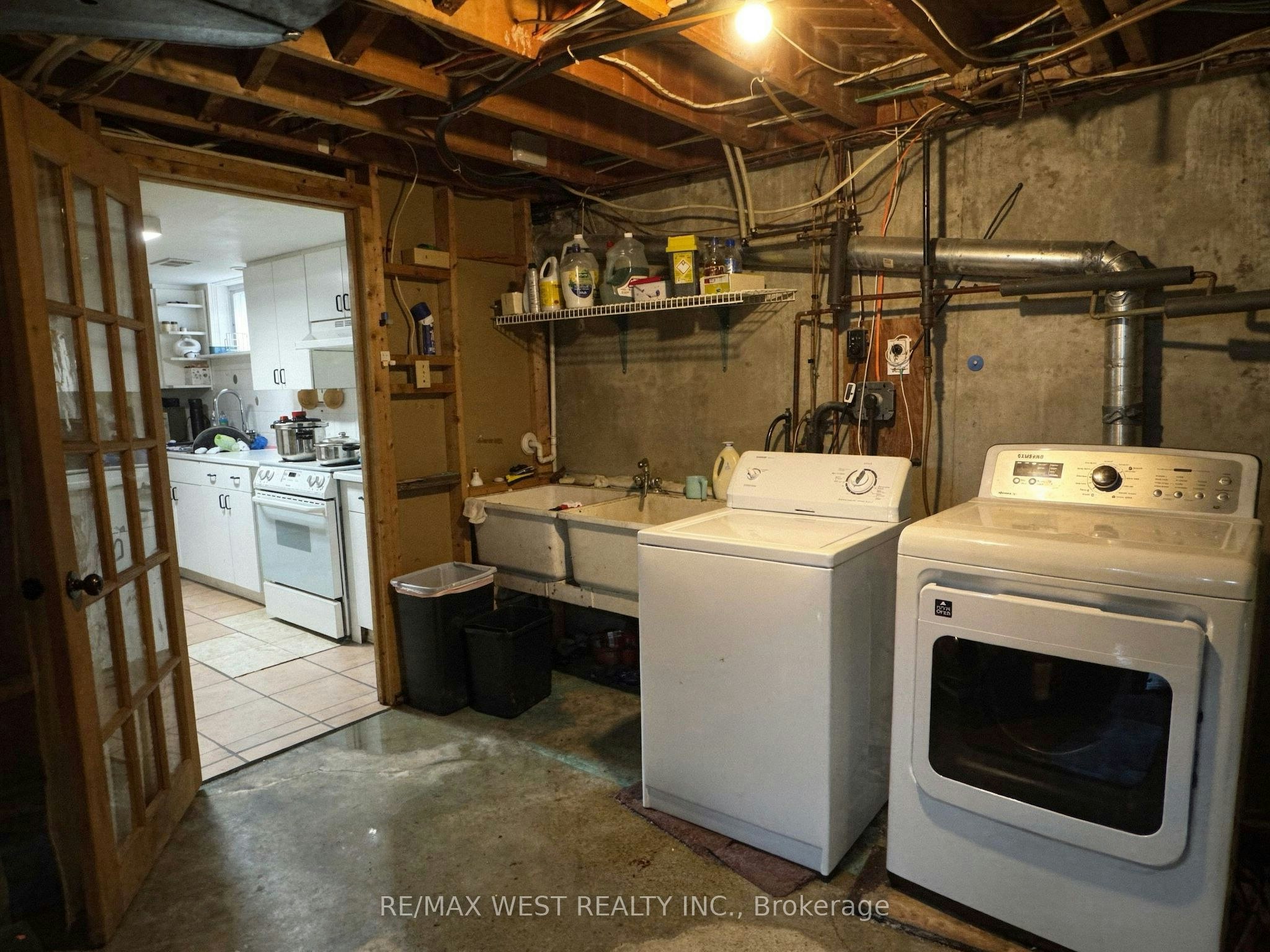Lower Level-31 Valencia Crescent, Toronto, ON, M6L 1M3 - 10