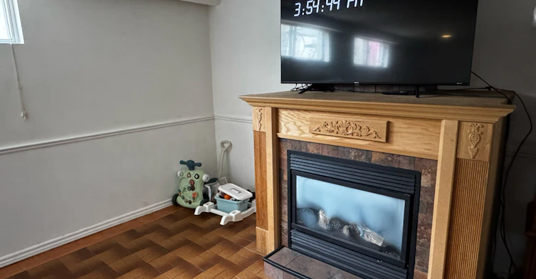 Lower Level-31 Valencia Crescent, Toronto, ON, M6L 1M3 - 8