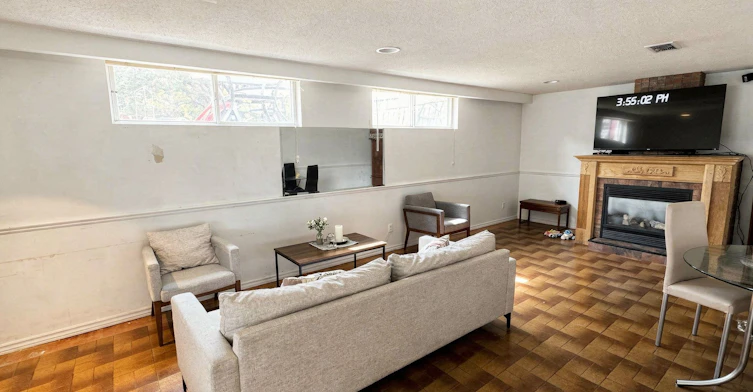 Lower Level-31 Valencia Crescent, Toronto, ON, M6L 1M3 - 7