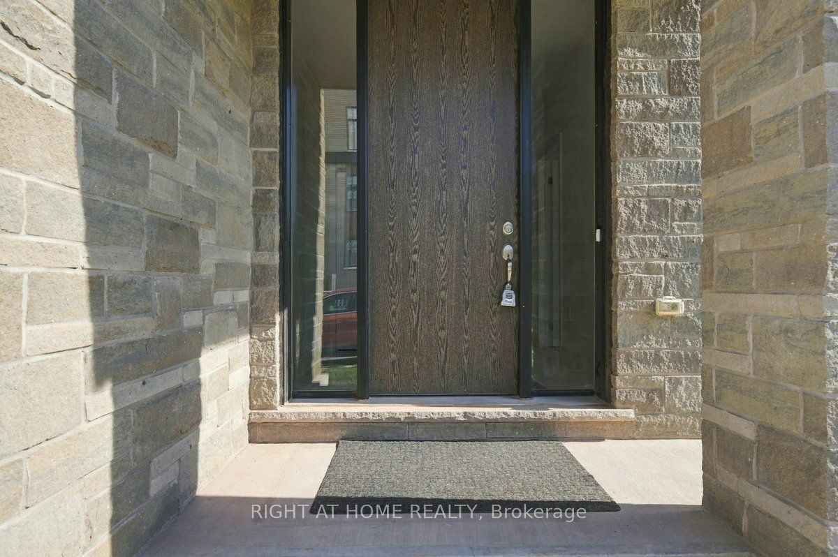3081 Welsman Garden, Oakville, ON, L6H 7Z1 - 3