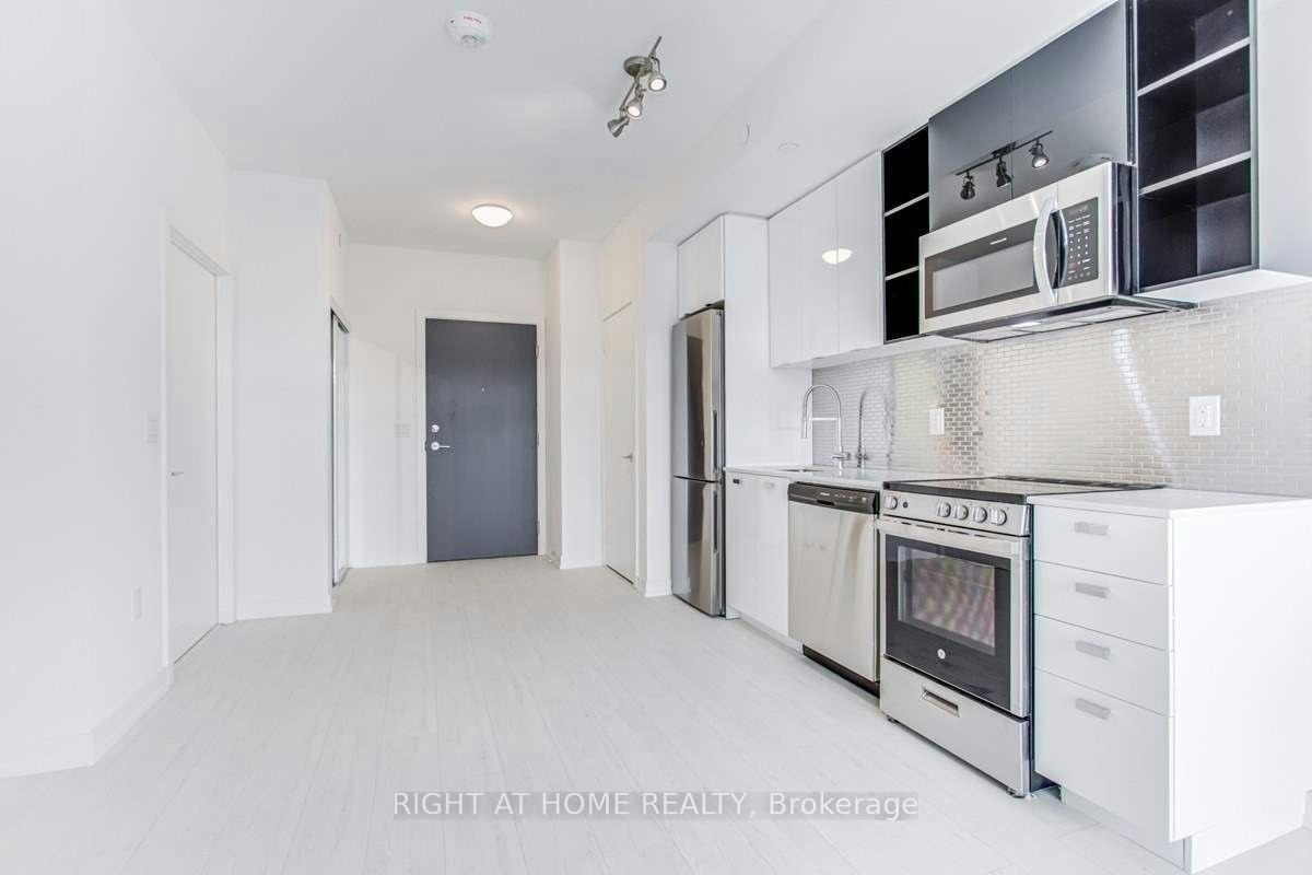 403-10 De Boers Drive, Toronto, ON, M3J 0L6 - 6