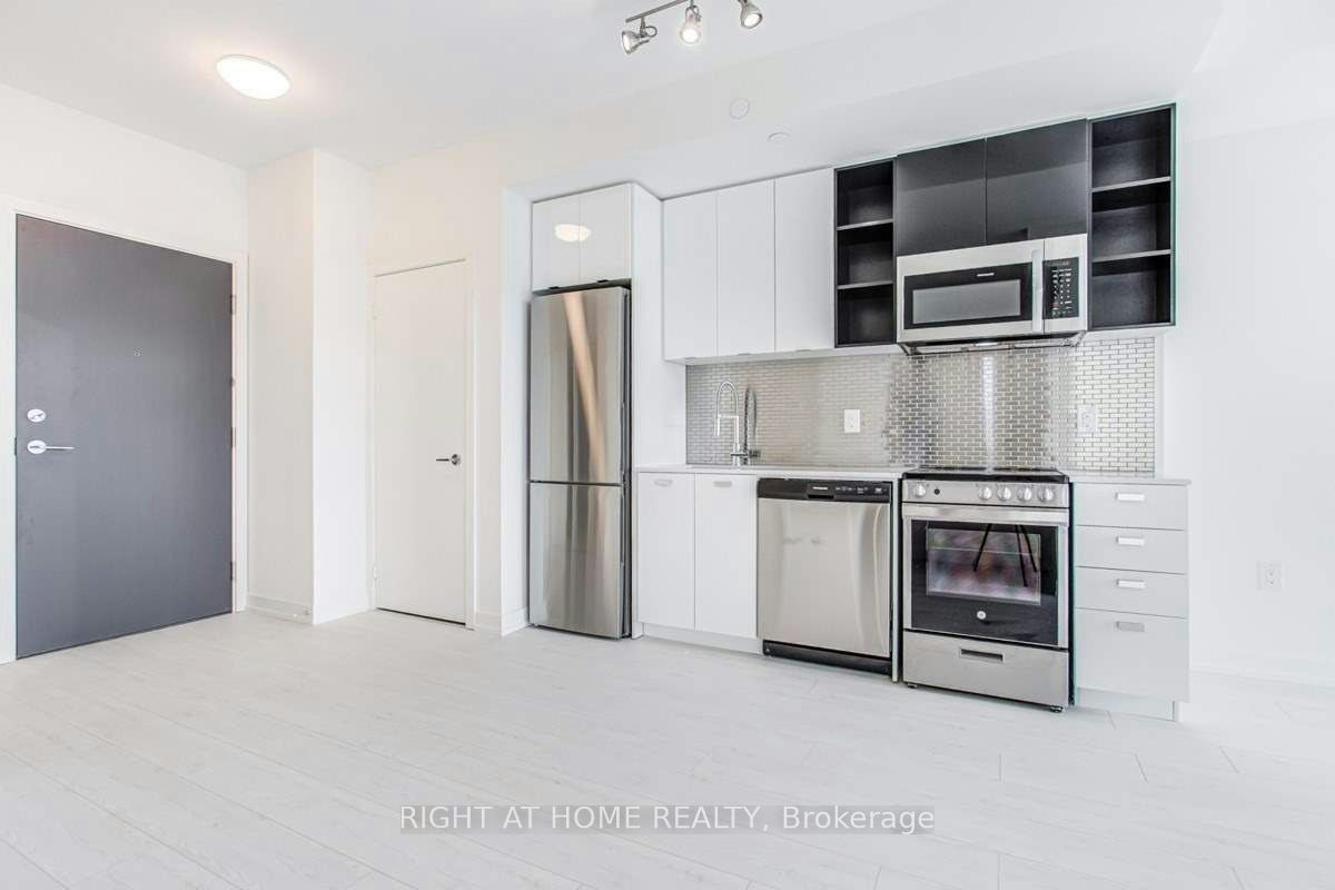 403-10 De Boers Drive, Toronto, ON, M3J 0L6 - 8