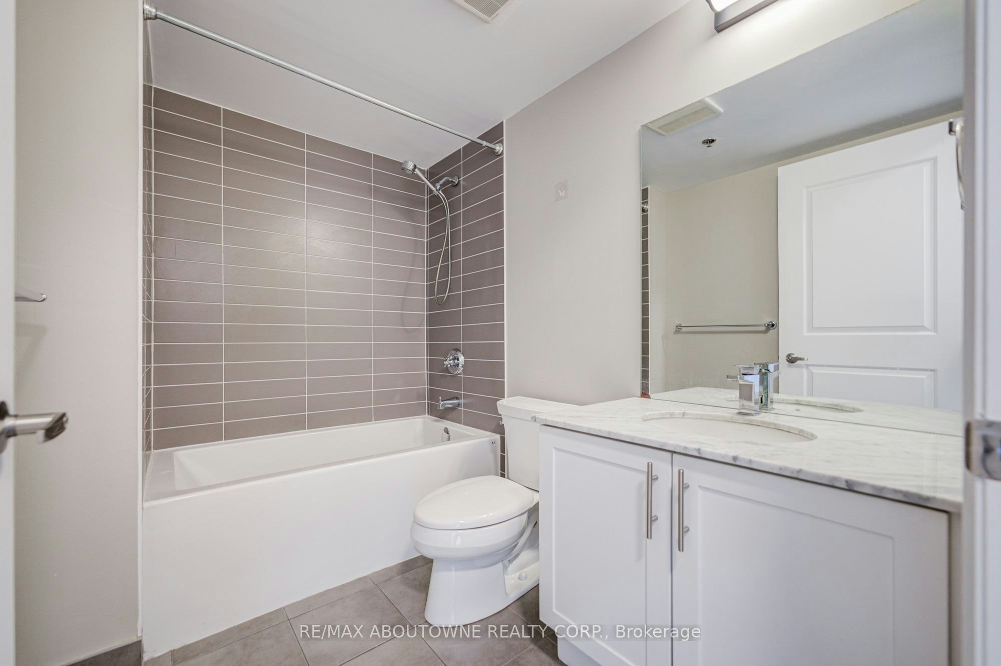 611-5001 Corporate Drive, Burlington, ON, L7L 0H5 - 12