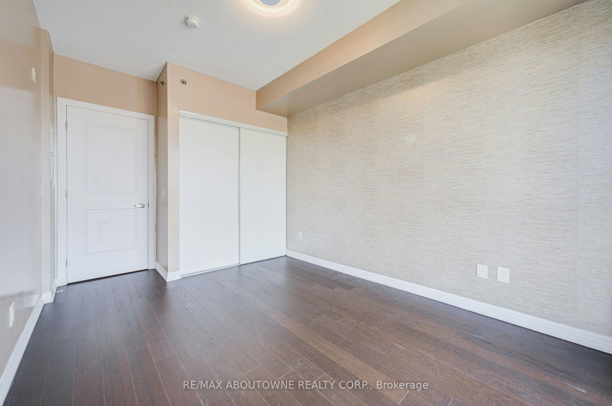 611-5001 Corporate Drive, Burlington, ON, L7L 0H5 - 11