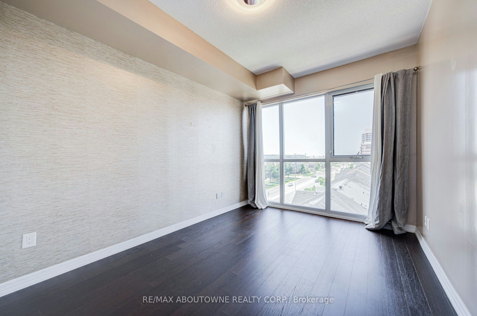 611-5001 Corporate Drive, Burlington, ON, L7L 0H5 - 9