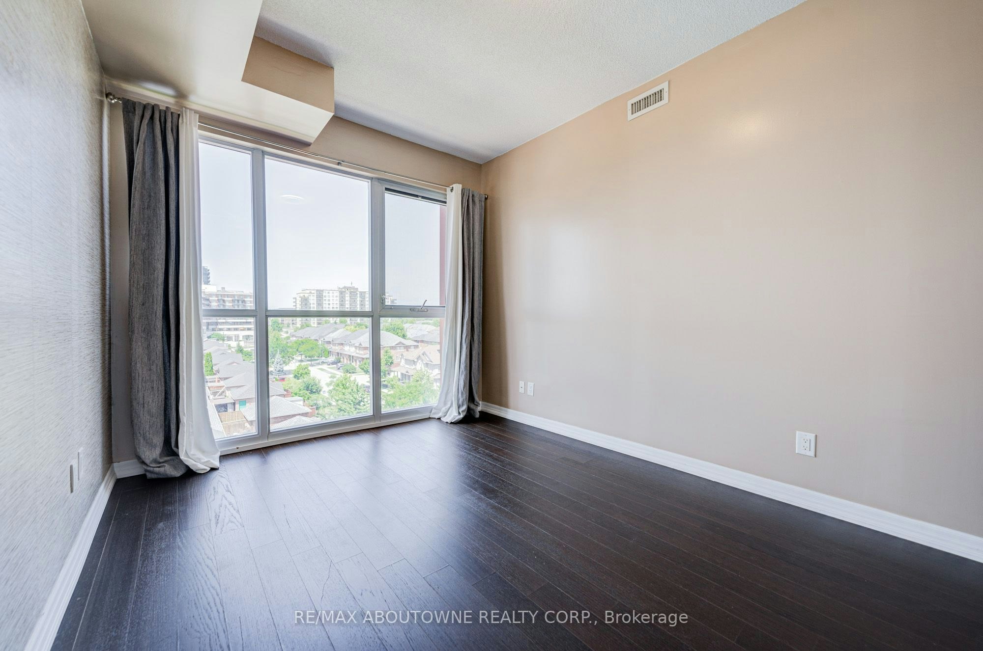 611-5001 Corporate Drive, Burlington, ON, L7L 0H5 - 10