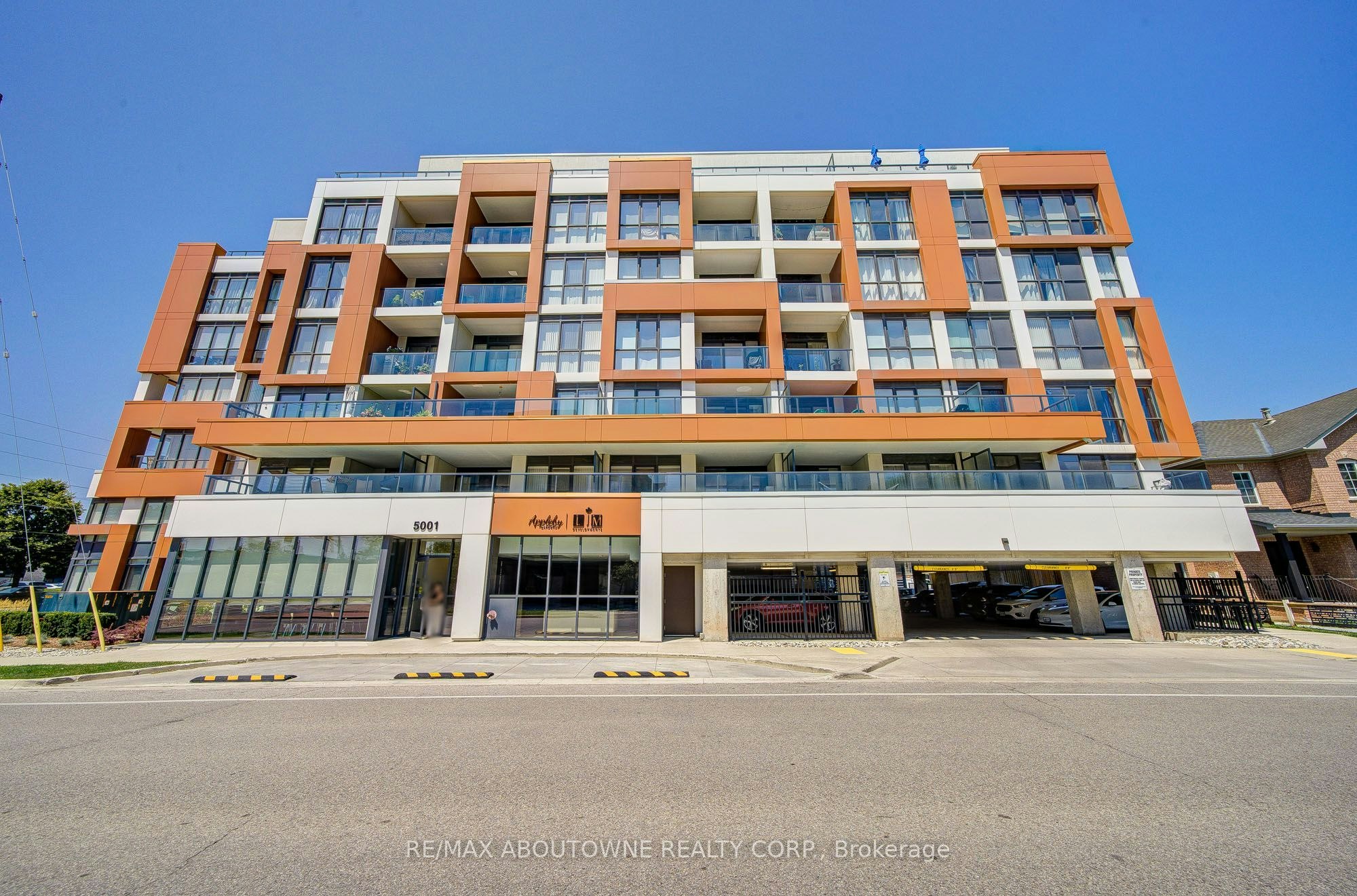 611-5001 Corporate Drive, Burlington, ON, L7L 0H5
