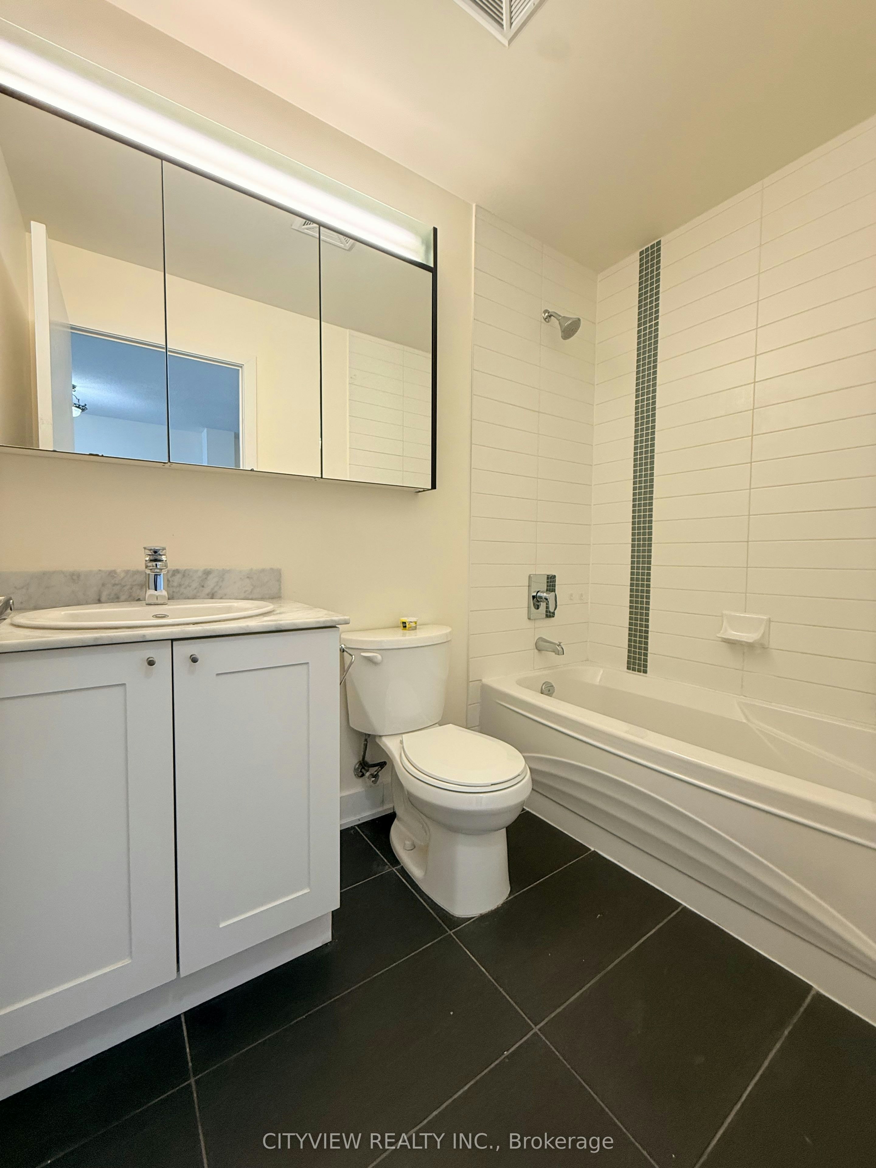 4101-4070 Confederation Parkway, Mississauga, ON, L5B 0E9 - 12