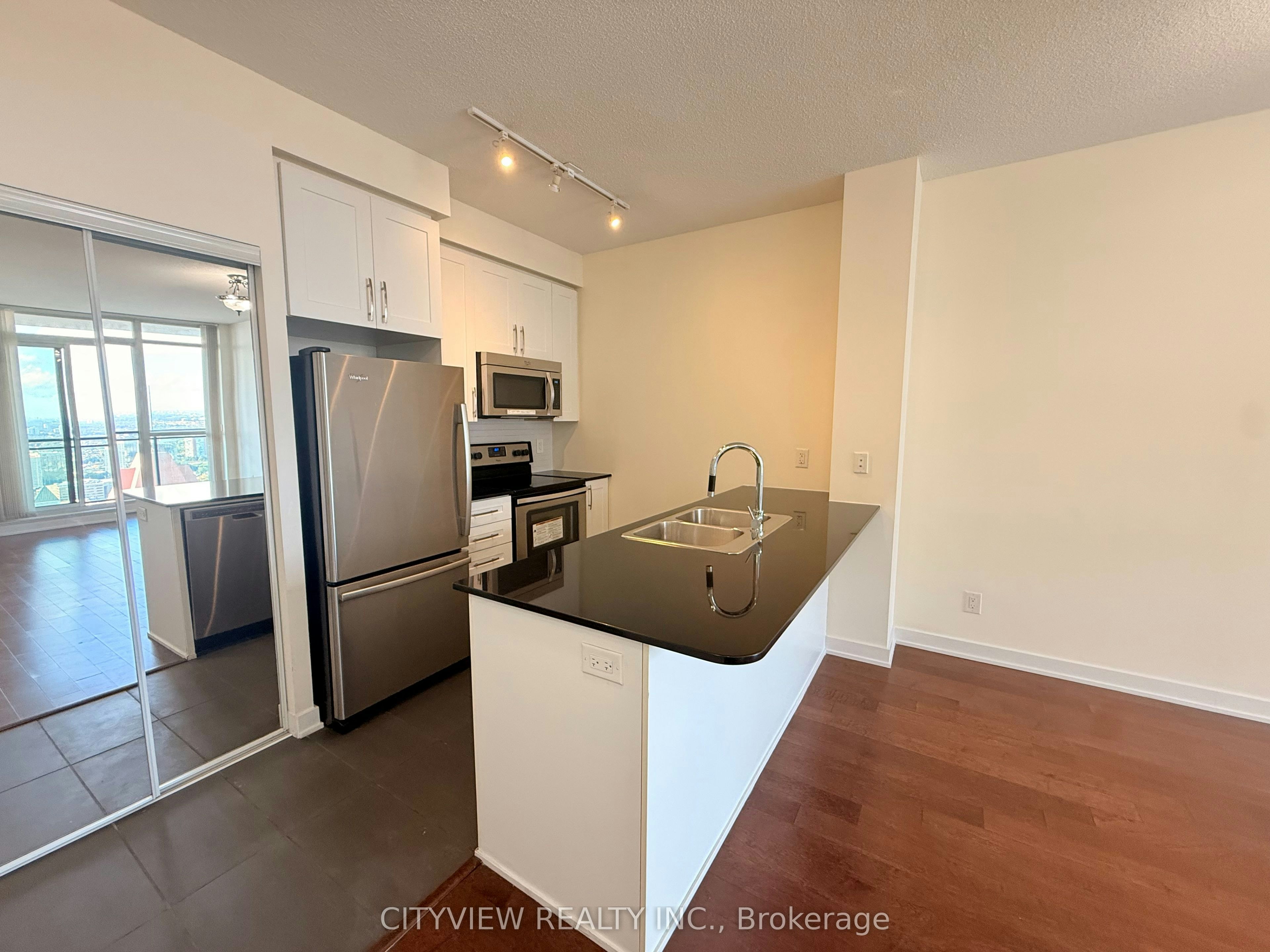 4101-4070 Confederation Parkway, Mississauga, ON, L5B 0E9 - 7