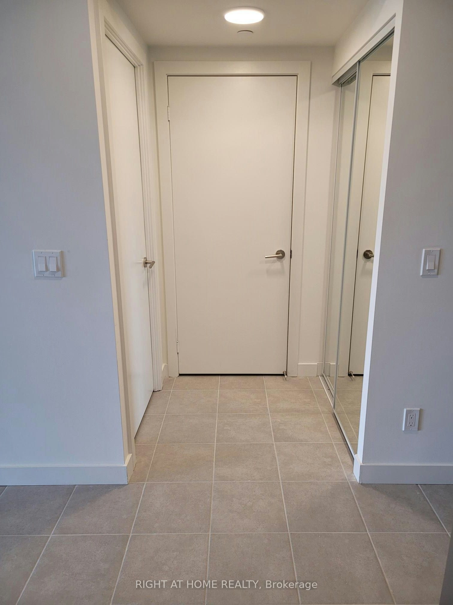 311-10 Wilby Crescent, Toronto, ON, M9N 0B6 - 4