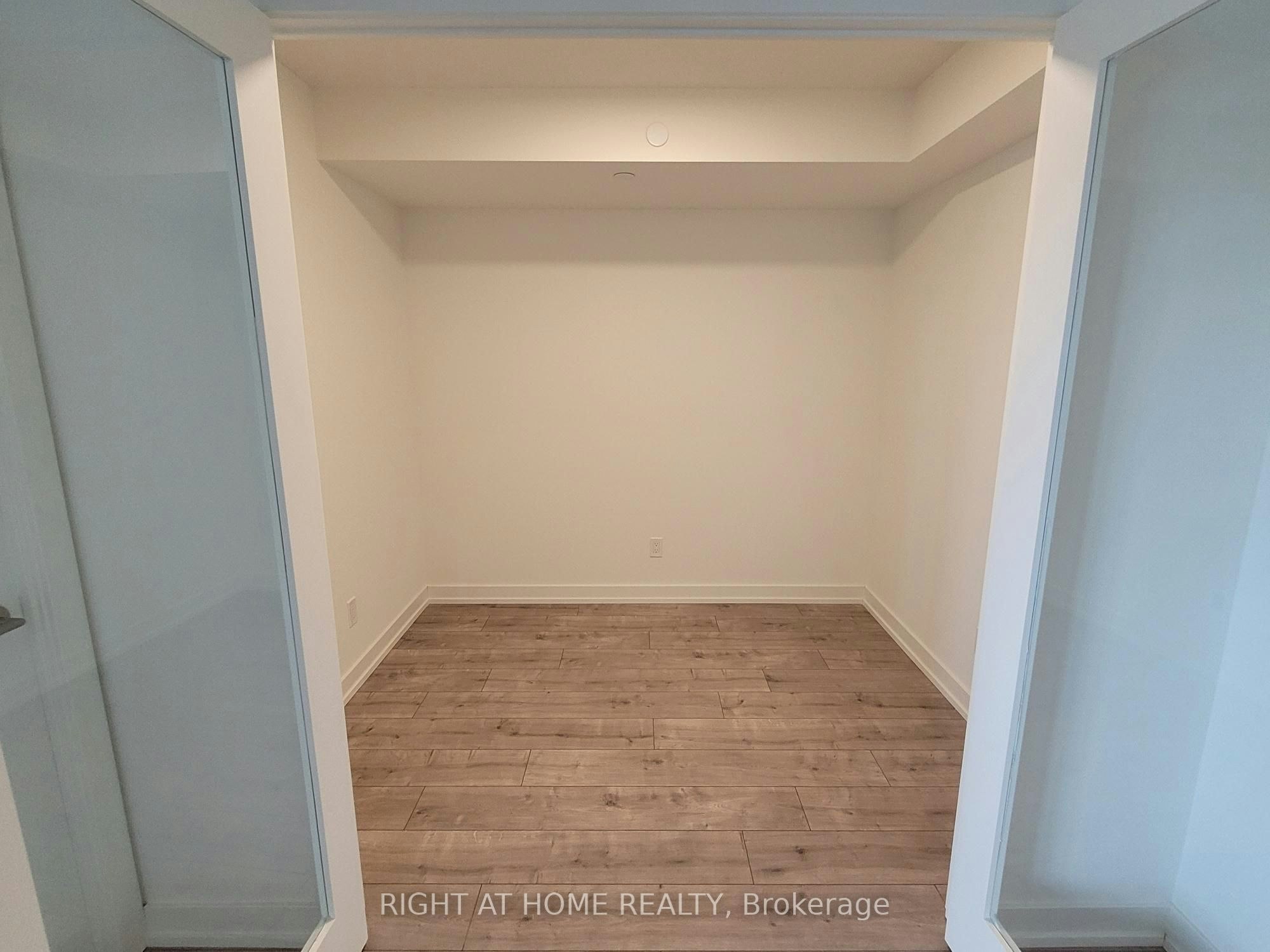 311-10 Wilby Crescent, Toronto, ON, M9N 0B6 - 14