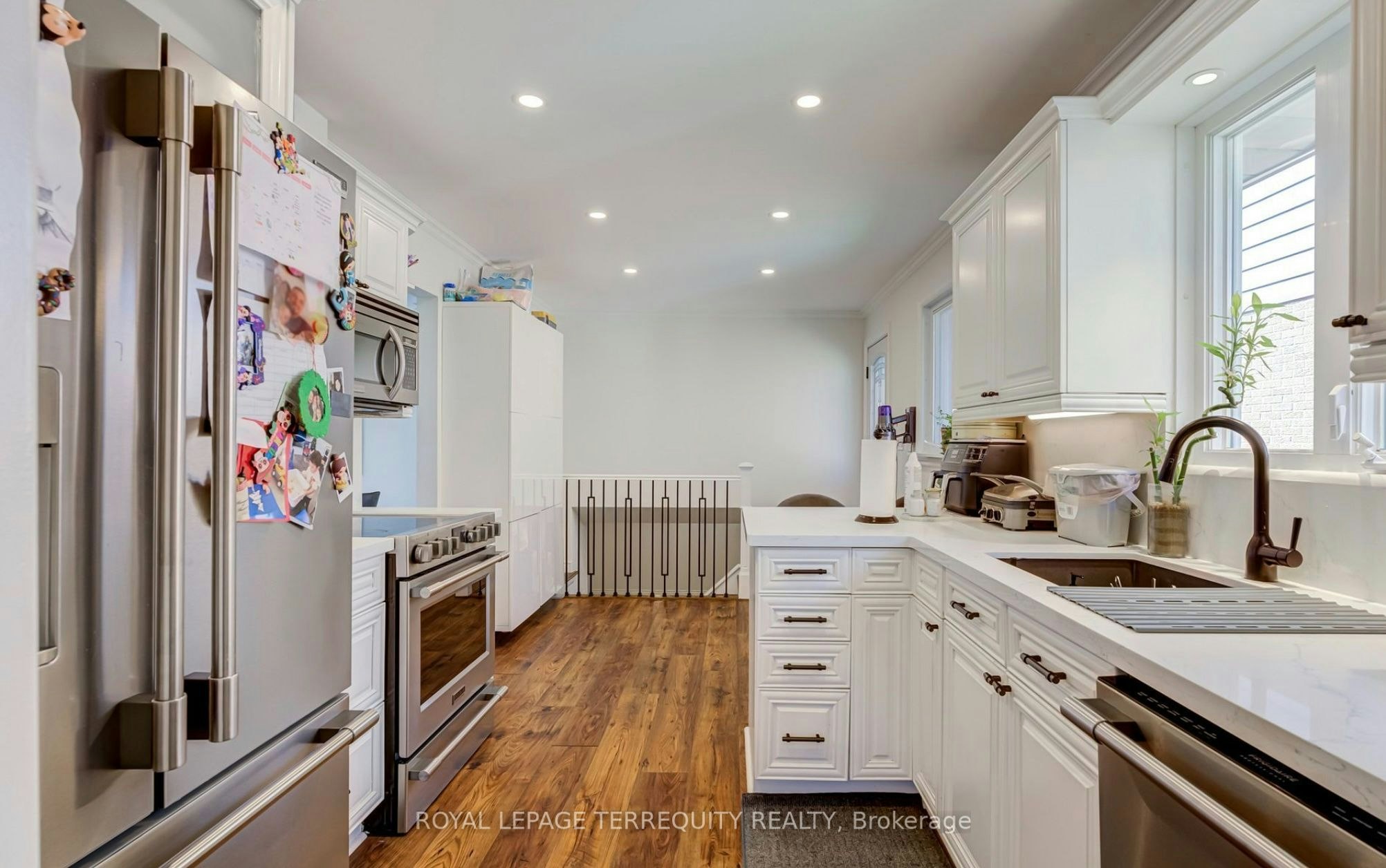 2474 Yarmouth Crescent, Oakville, ON, L6L 2M8 - 3