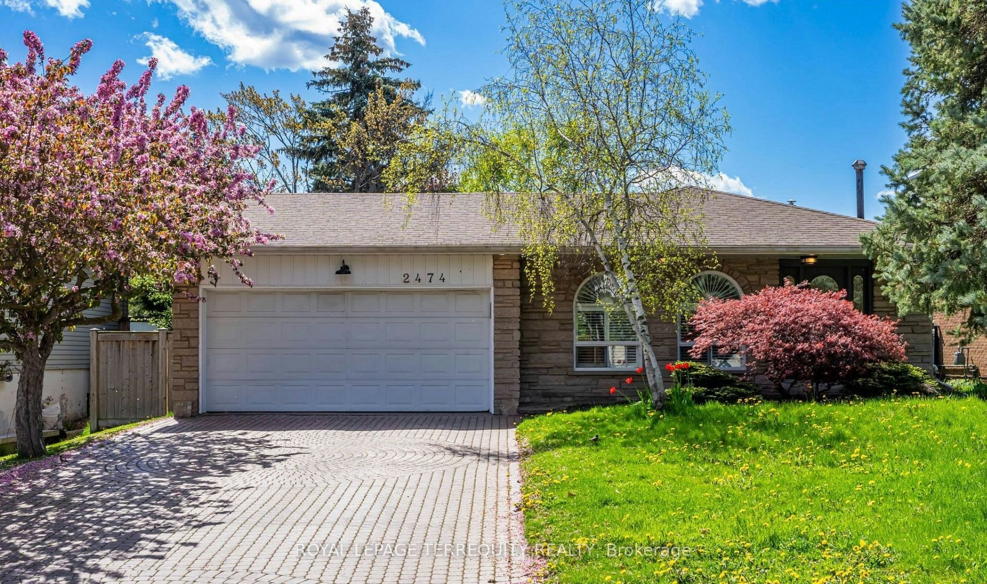 2474 Yarmouth Crescent, Oakville, ON, L6L 2M8