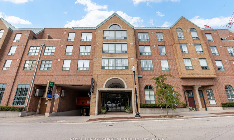 204-221 Robinson Street E