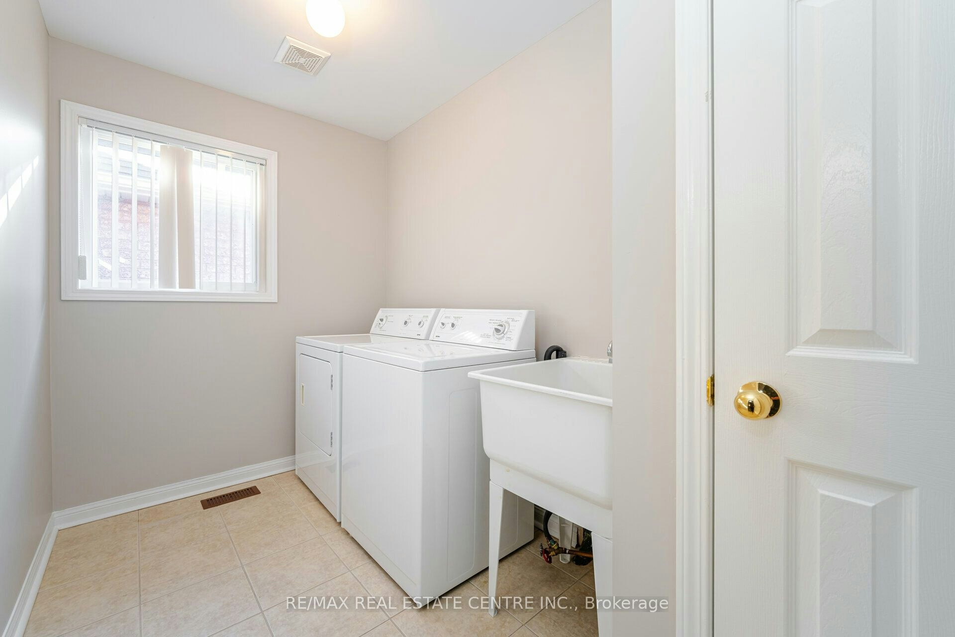 Upper-15 Mendoza Drive, Brampton, ON, L7A 3M3 - 32