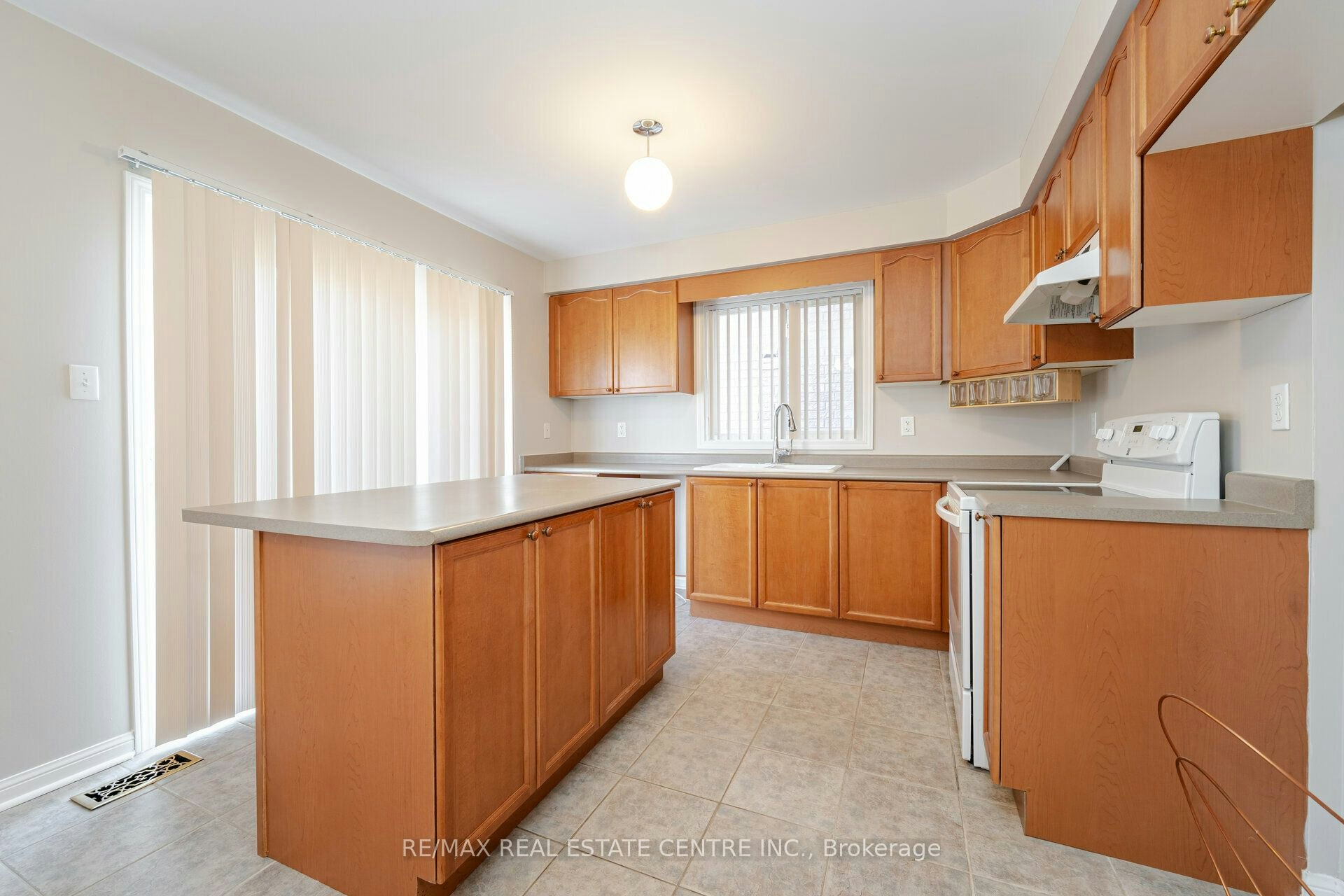 Upper-15 Mendoza Drive, Brampton, ON, L7A 3M3 - 11