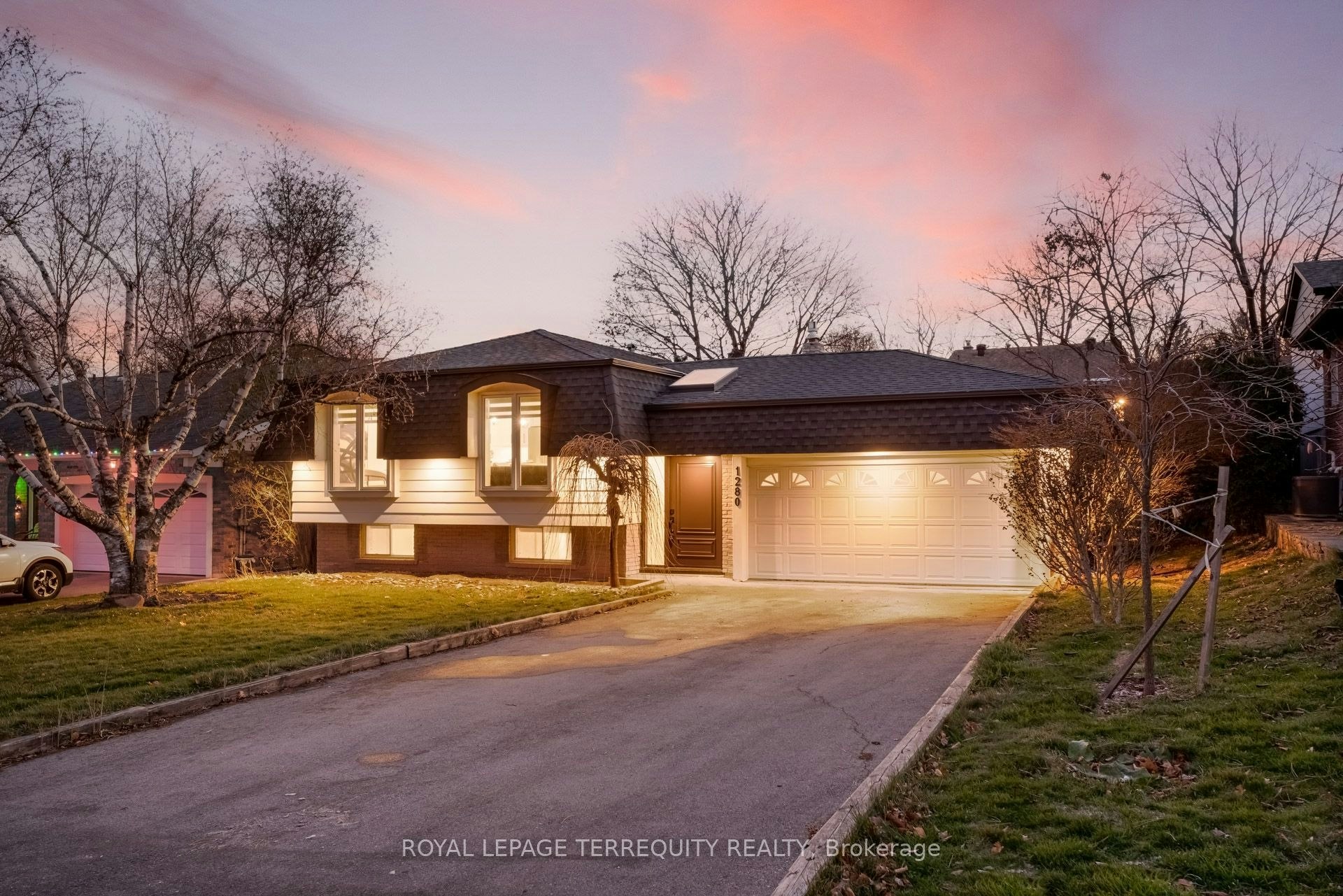 1280 Hart Crescent, Oakville, ON, L6H 2M5 - 2