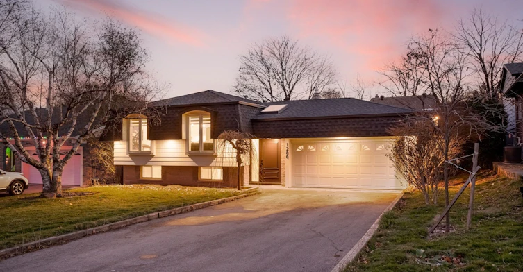 1280 Hart Crescent, Oakville, ON, L6H 2M5 - 2