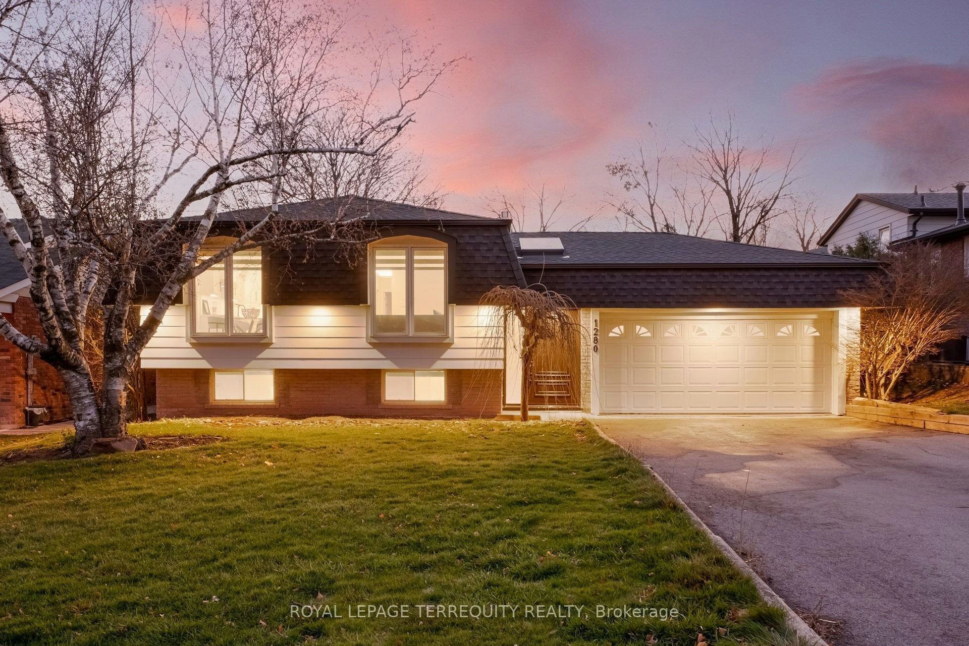 1280 Hart Crescent, Oakville, ON, L6H 2M5