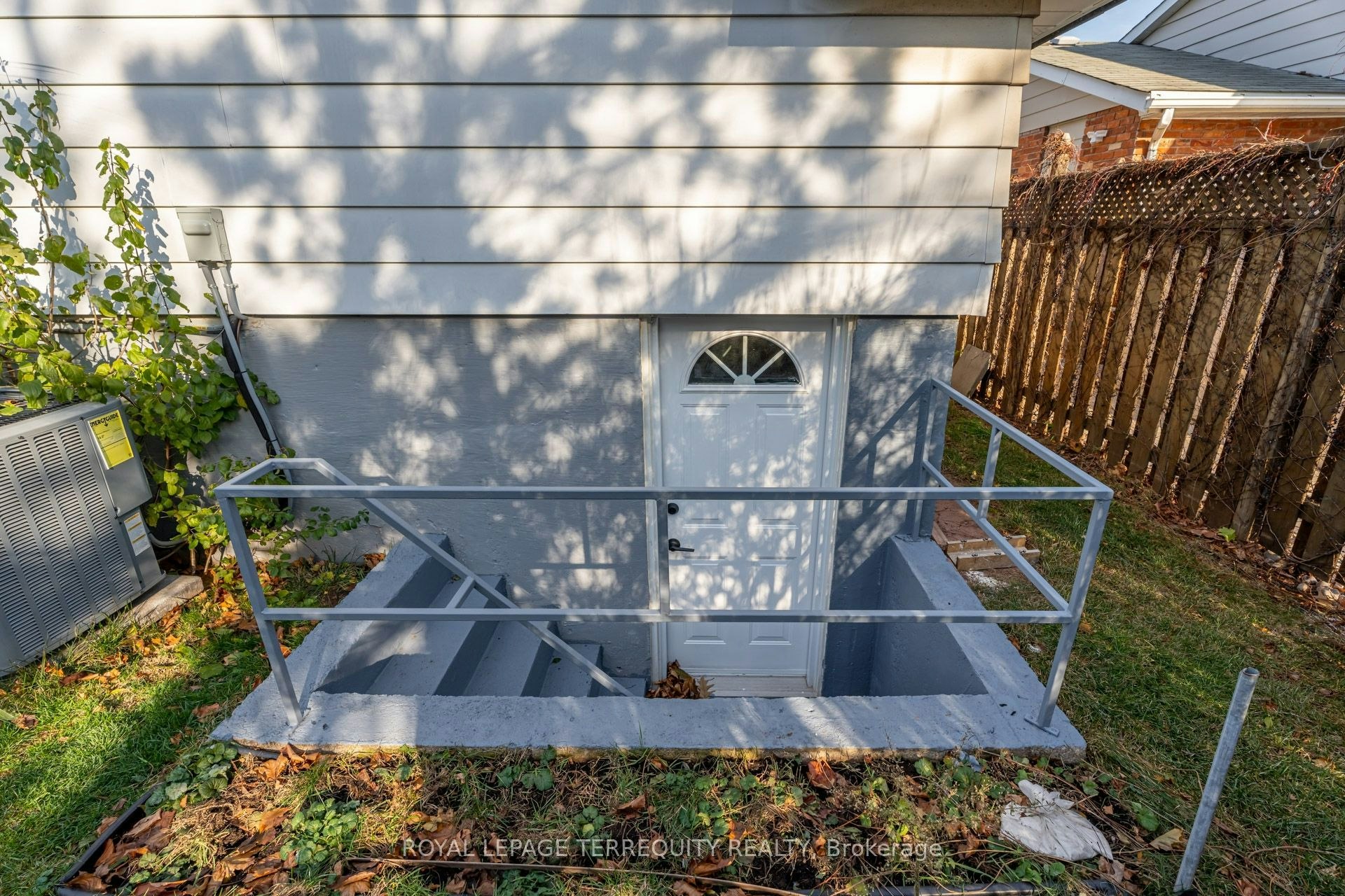 1280 Hart Crescent, Oakville, ON, L6H 2M5 - 26