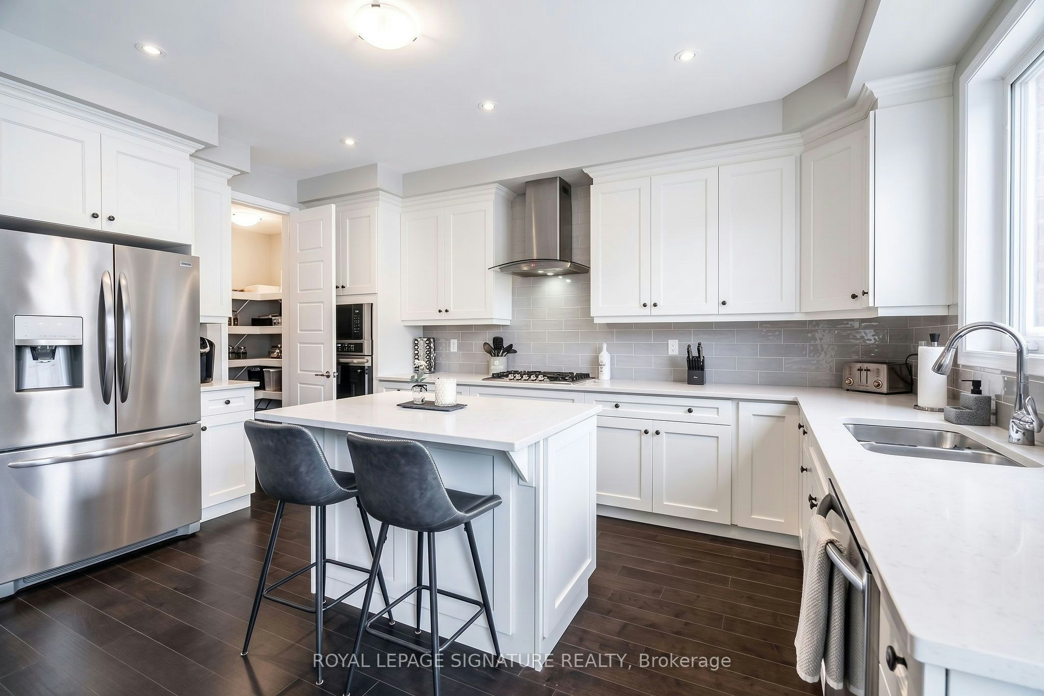 3355 Carding Mill Trail, Oakville, ON, L6M 1R7 - 7