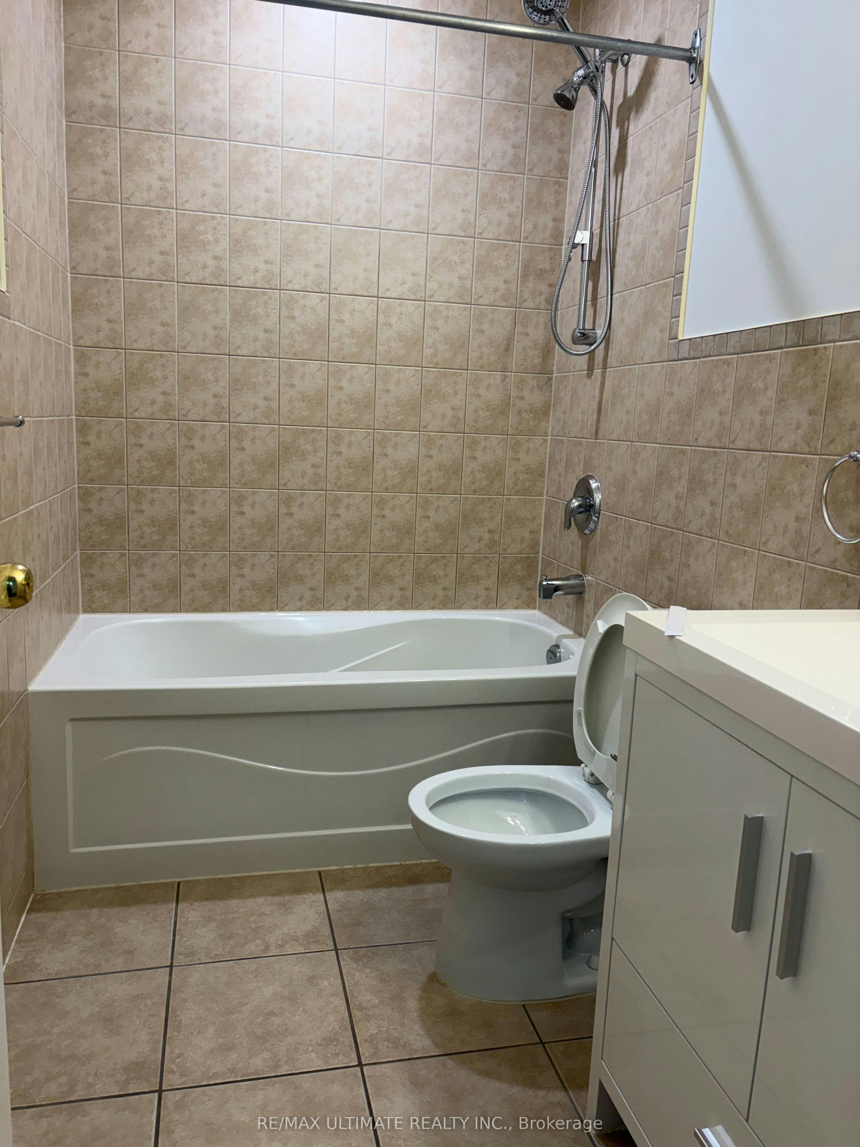2nd - Back-80 Cameron Avenue, Toronto, ON, M6M 1R3 - 12