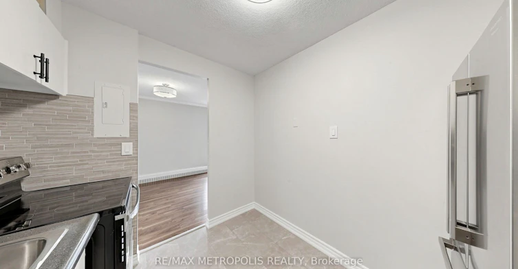 310-1100 Caven Street, Mississauga, ON, L5G 4N3 - 26