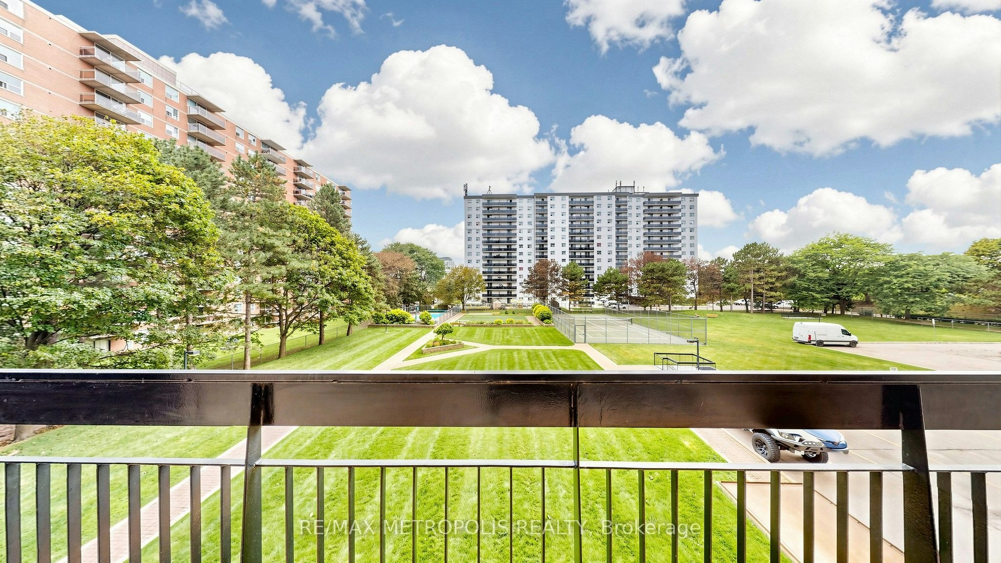 310-1100 Caven Street, Mississauga, ON, L5G 4N3 - 42