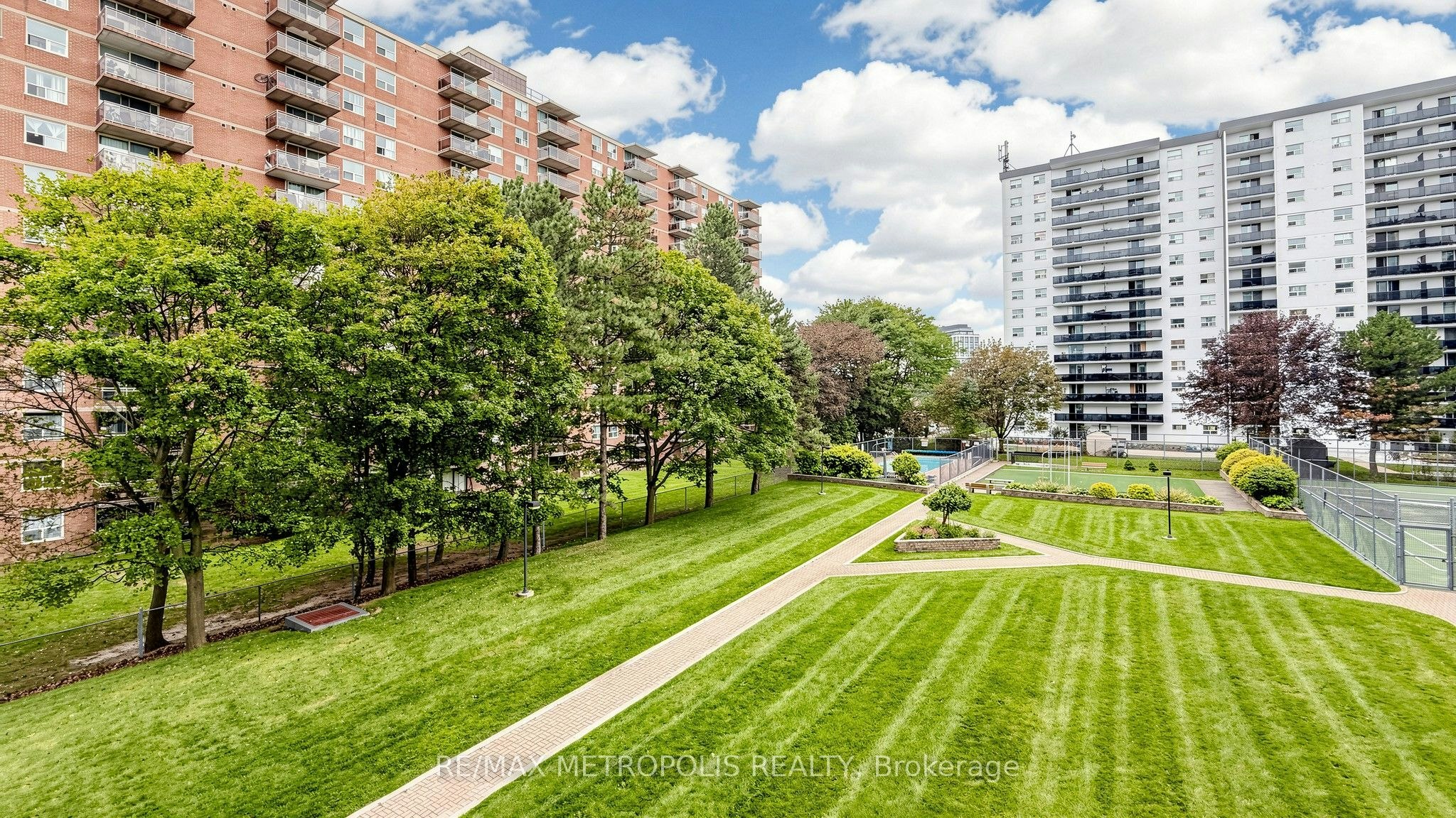 310-1100 Caven Street, Mississauga, ON, L5G 4N3 - 46