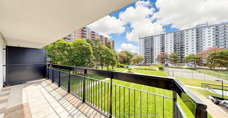 310-1100 Caven Street, Mississauga, ON, L5G 4N3 - 44
