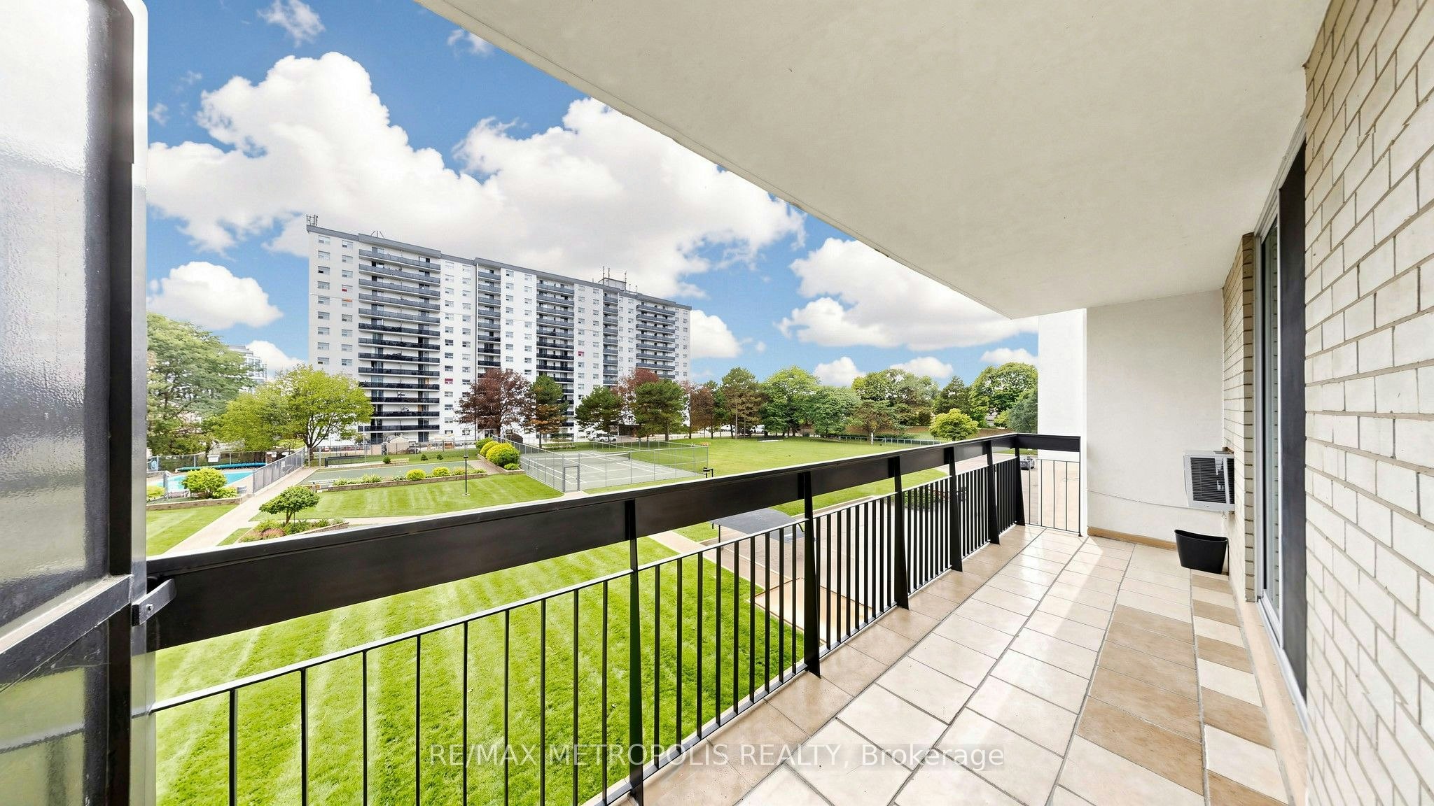 310-1100 Caven Street, Mississauga, ON, L5G 4N3 - 43