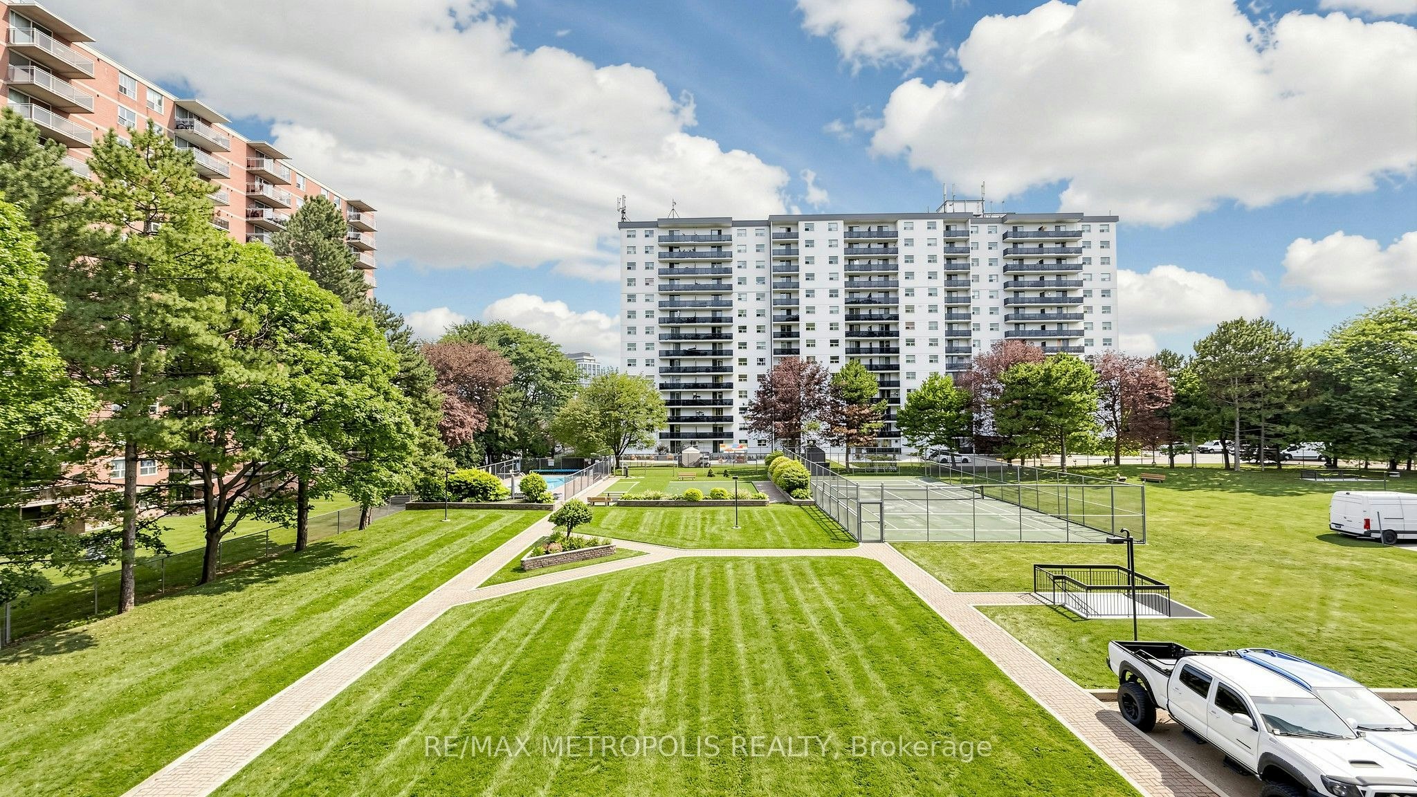 310-1100 Caven Street, Mississauga, ON, L5G 4N3 - 45