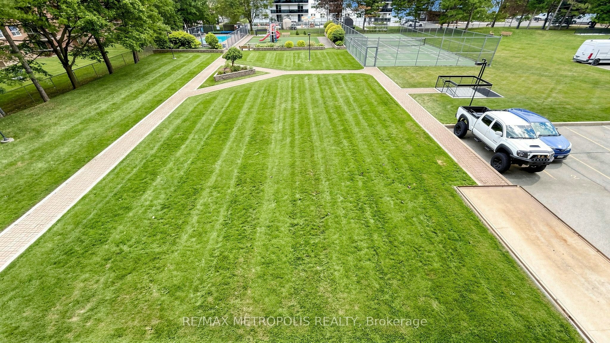 310-1100 Caven Street, Mississauga, ON, L5G 4N3 - 49