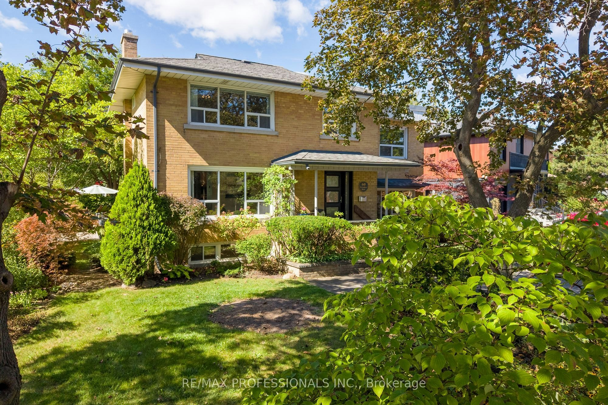 60 Fernalroy Boulevard, Toronto, ON, M8Z 3W3